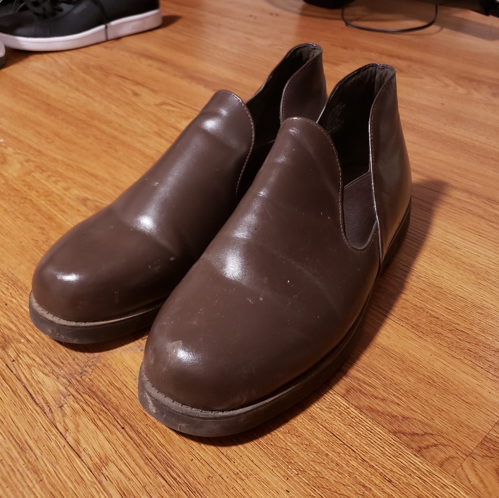 Shoes - Picture 14 of 15